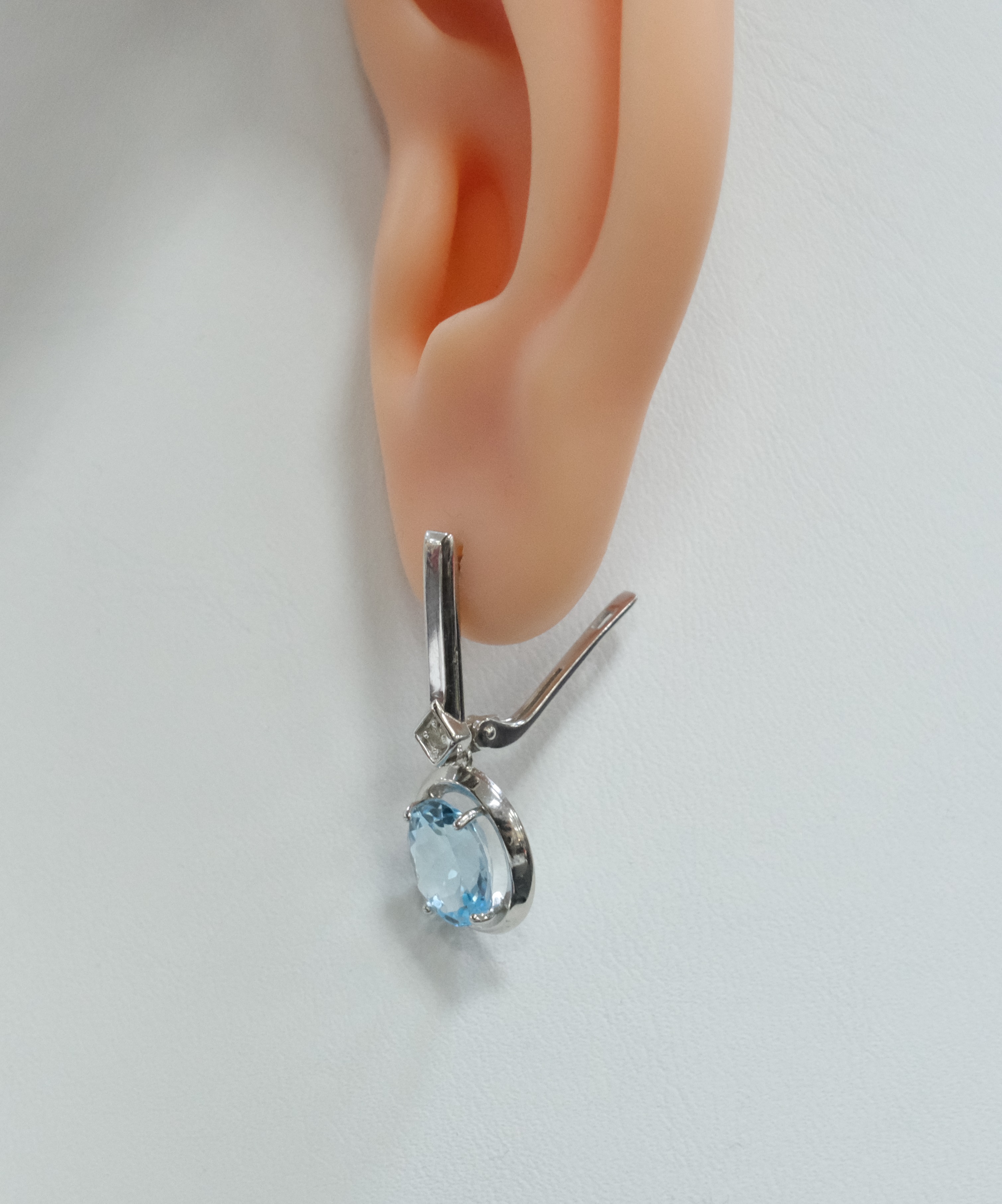 Серебряные серьги с топазами